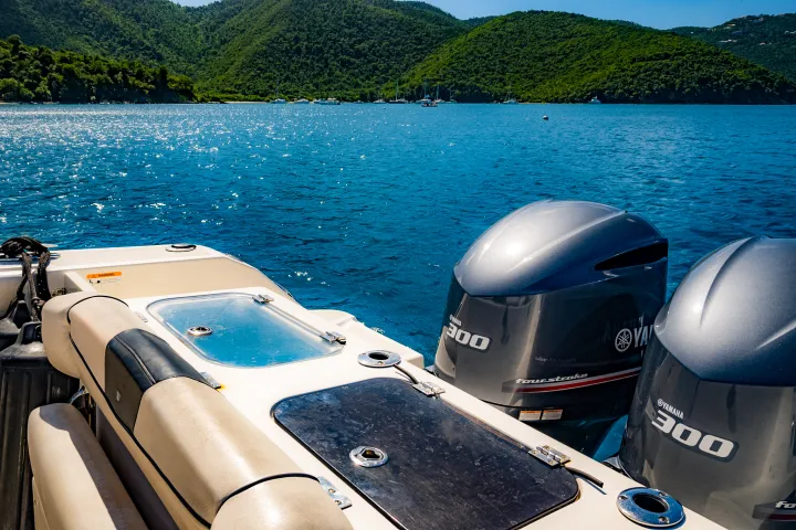 Seas the Day Charters USVI M/V Aquarius engines